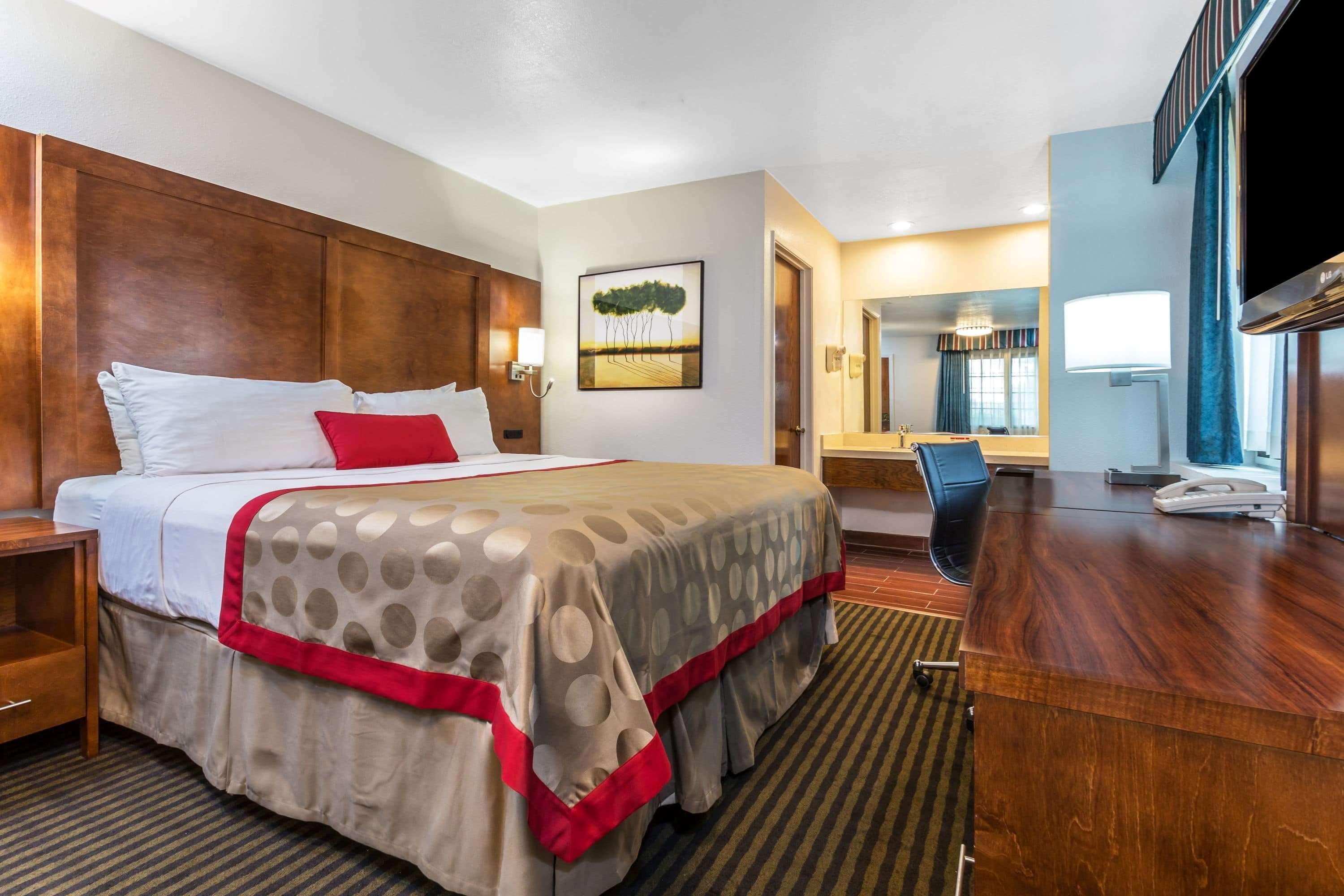 Ramada by Wyndham Mountain View Hotel Bagian luar foto